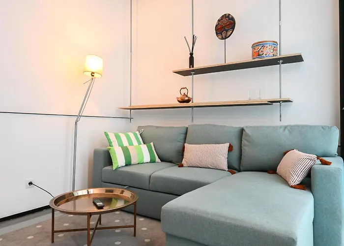 Coqueto Y Acogedor Apartamento Temporal Con Estilo En Madrid Fov16