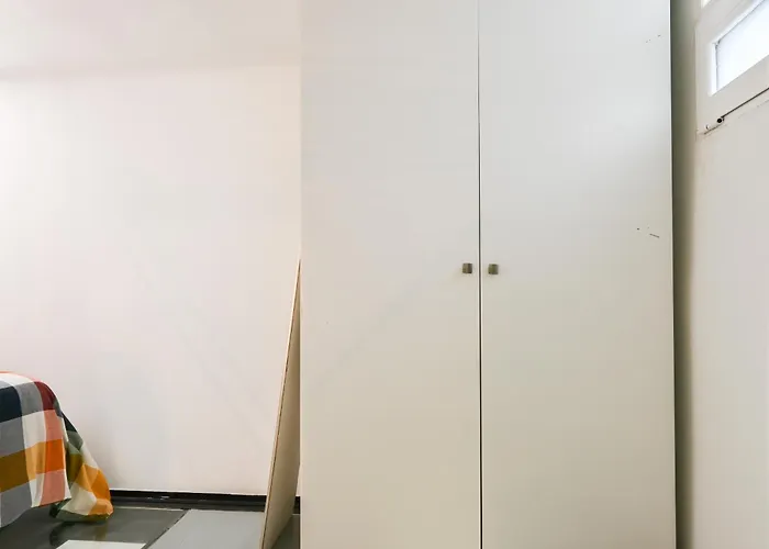 Coqueto Y Acogedor Apartamento Temporal Con Estilo En Madrid Fov16